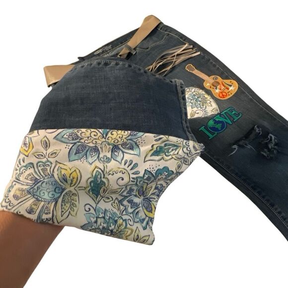 Old Navy The Flirt Re-Worked Jeans - Picture 5 of 9